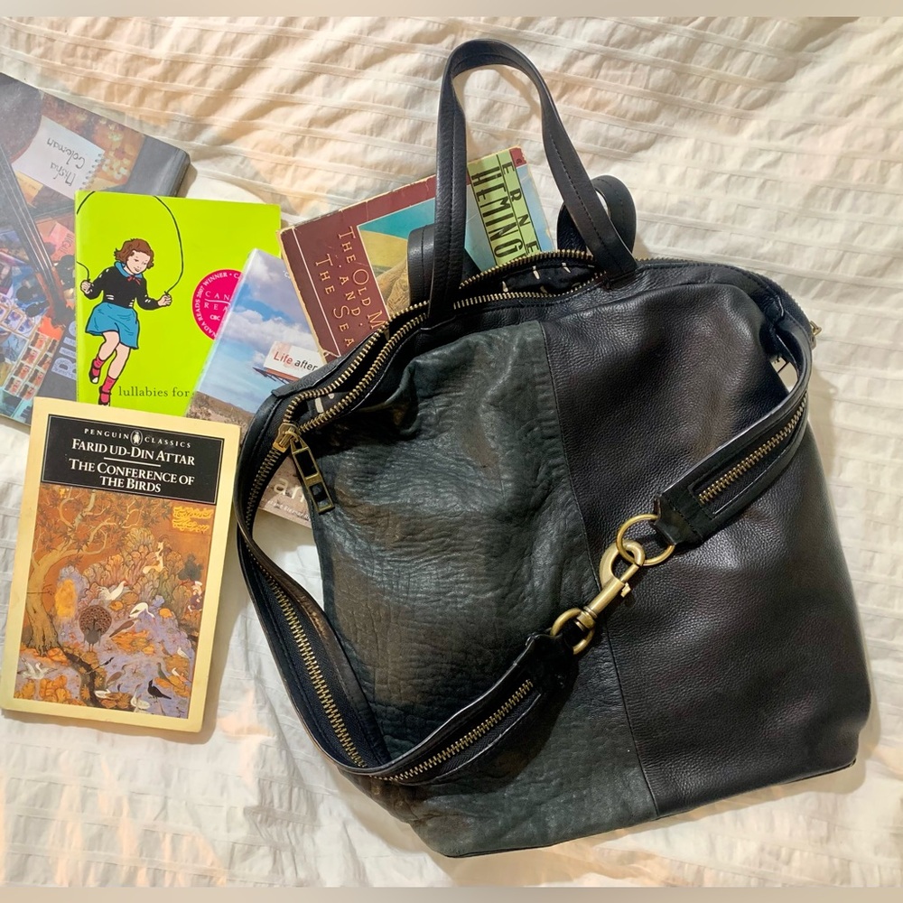 Kelsi Dagger Black Leather Shoulder Bag – Luxe Texture Contrast | sac à bando
